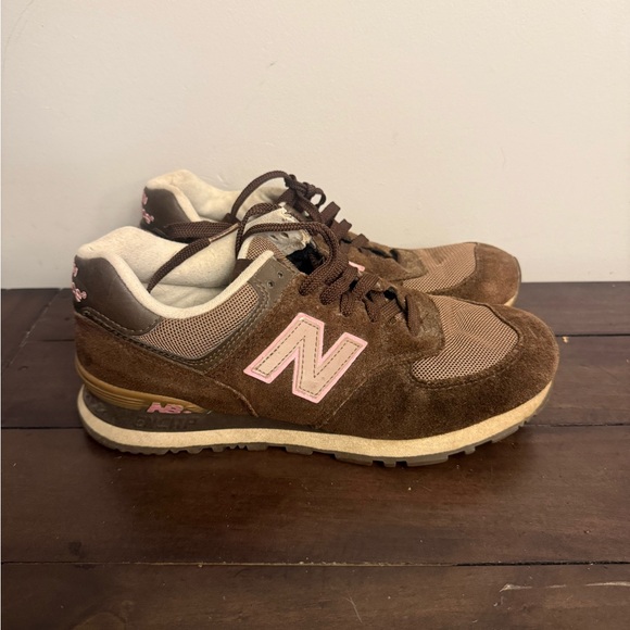 New Balance Shoes - New Balance 574 Brown Suede Pink Logo Sneakers Women’s Size 9 Classic Retro